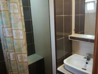 Мини-отель У Сама и Лилии Бердянск Трехместный номер Делюкс-5